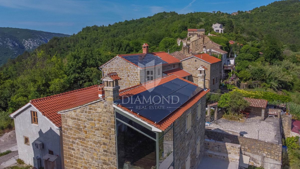 Motovun, Casa in pietra con vista panoramica su Montona!