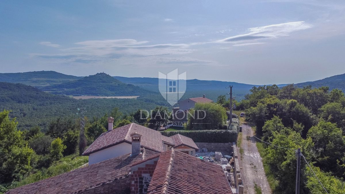 Motovun, Casa in pietra con vista panoramica su Montona!