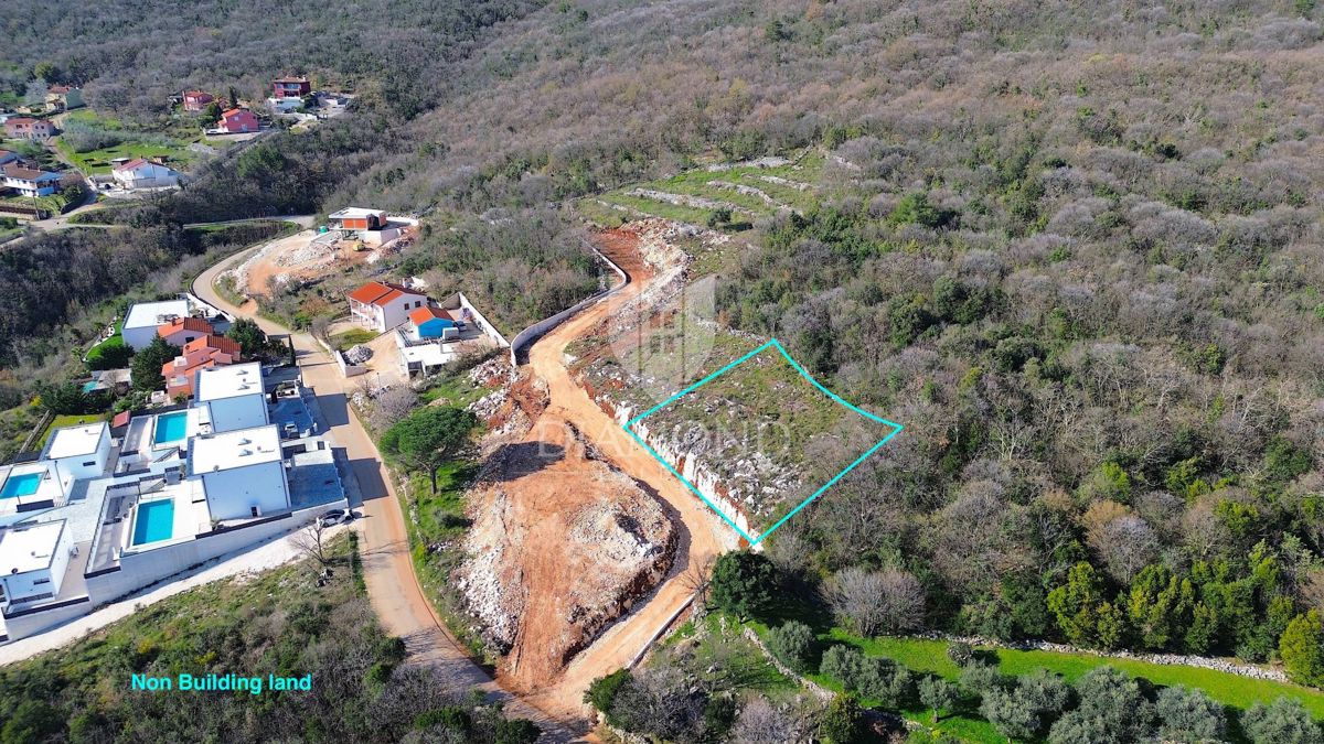 Labin, Rabac, terreno edificabile con vista mare 