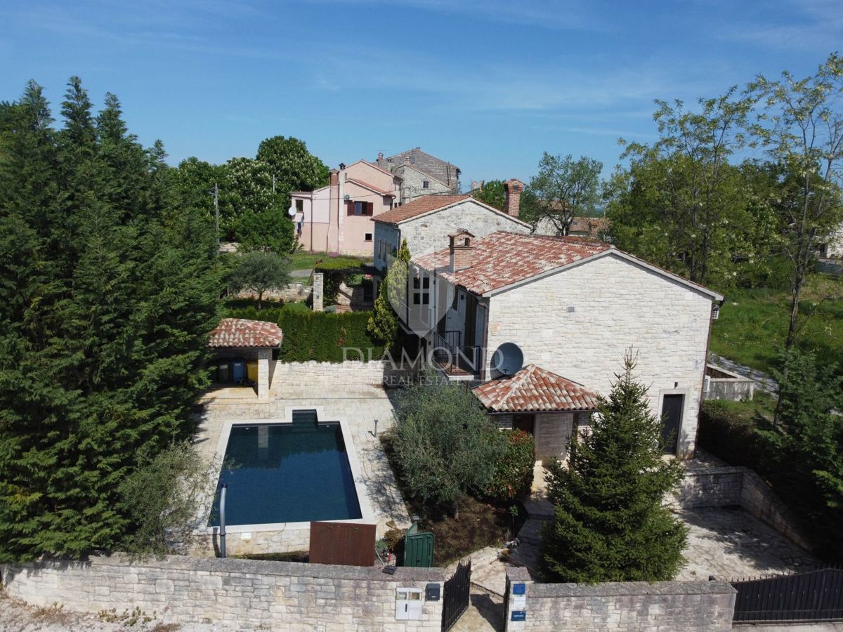 Fantastica villa arredata in stile istriano vicino a Parenzo