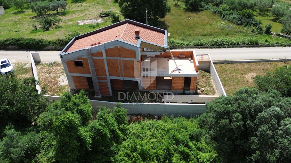 Marčana, casa Rohbau con vista sul mare