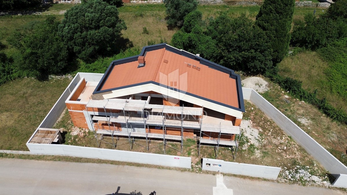 Marčana, casa Rohbau con vista sul mare