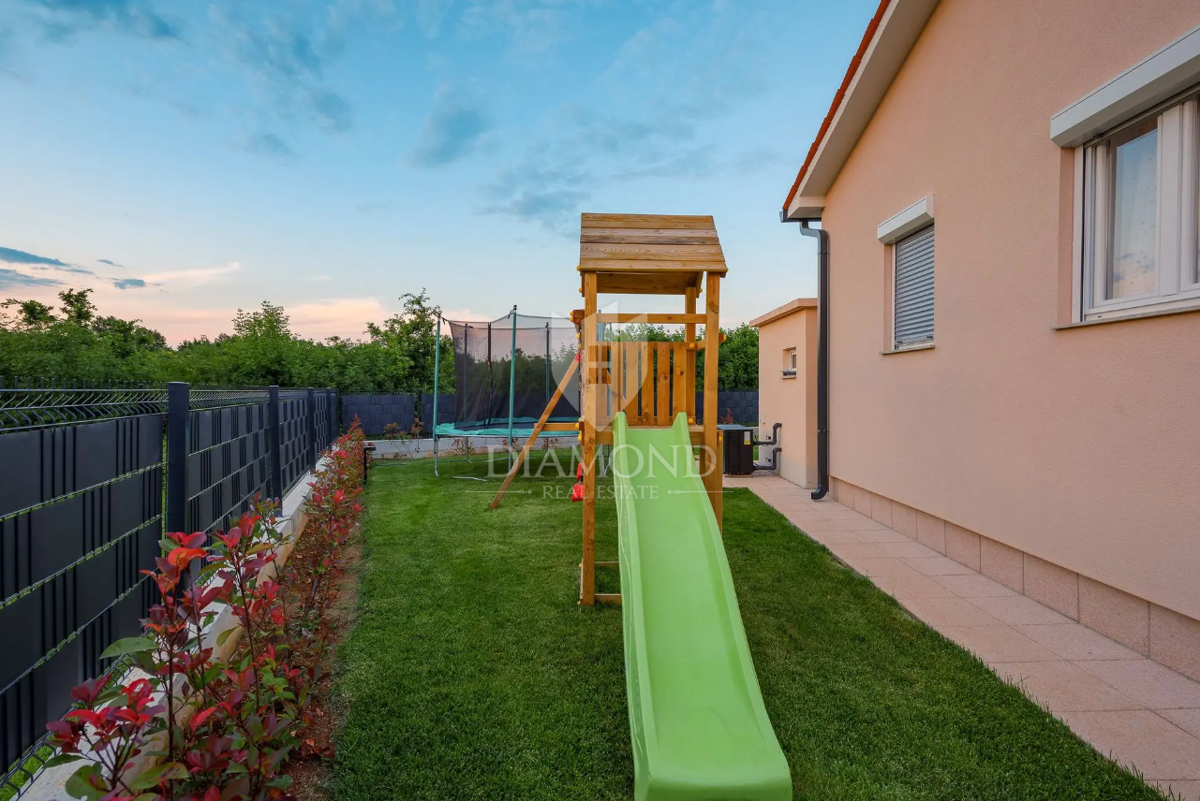Labin, dintorni, Villa in una posizione tranquilla