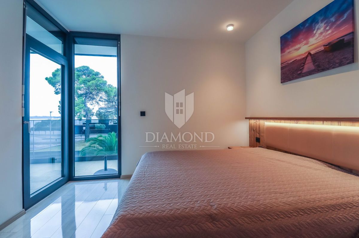 Fasana, Appartamento moderno direttamente sul mare