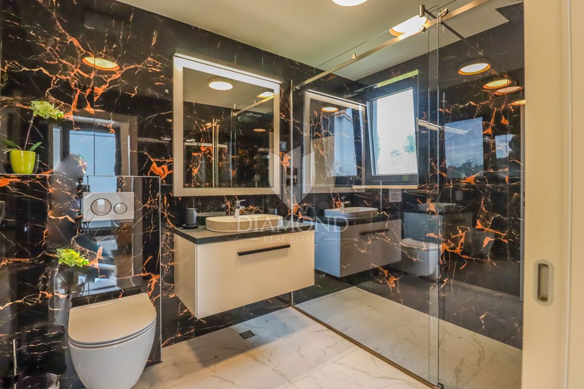 Fasana, Appartamento moderno direttamente sul mare