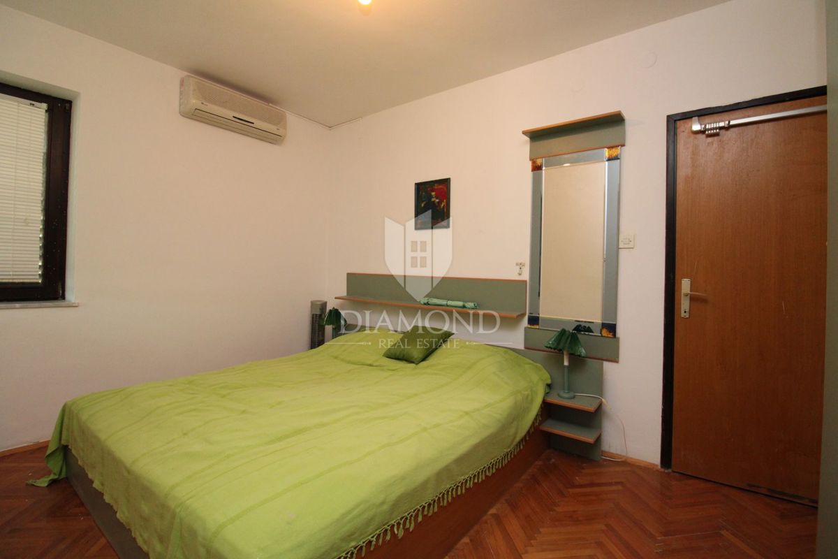 Klenovica, Novi Vinodolski, casa con un enorme potenziale turistico