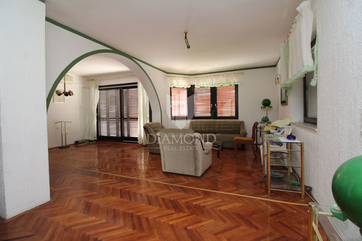 Klenovica, Novi Vinodolski, casa con un enorme potenziale turistico