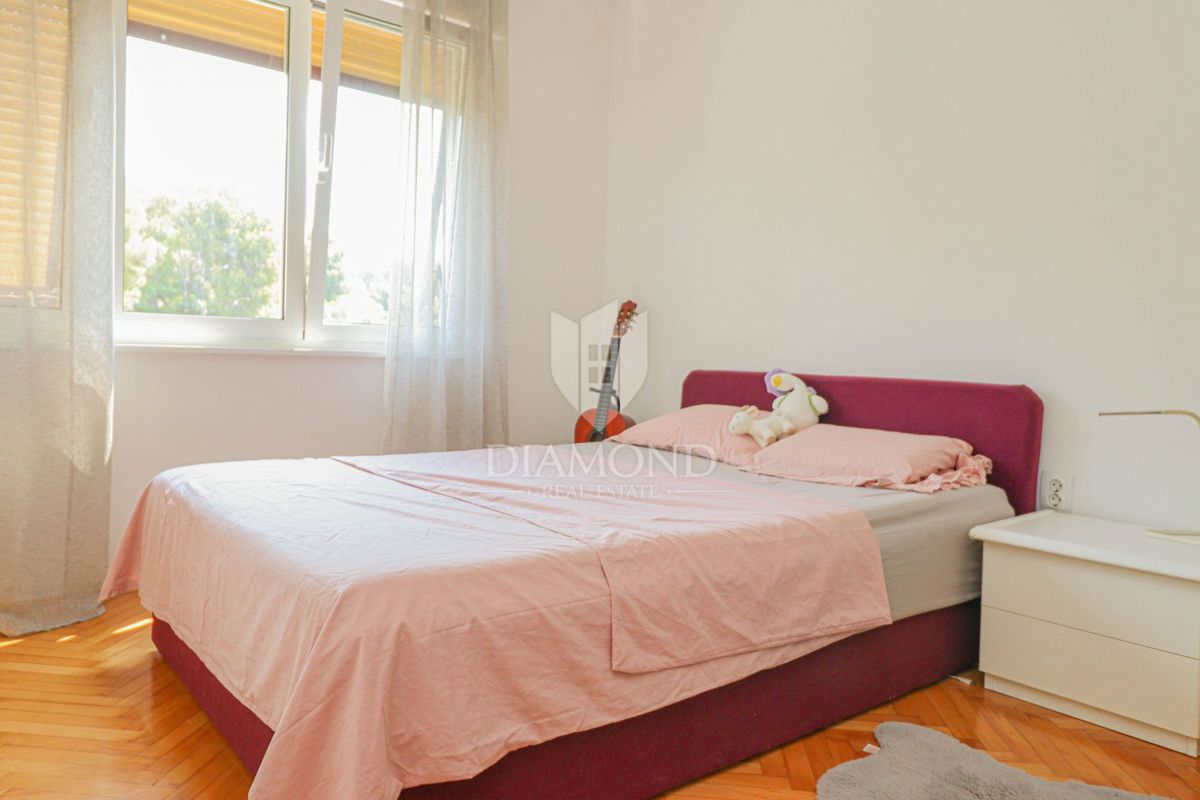 Pula, Bellissimo appartamento vicino all'Anfiteatro con vista sul mare