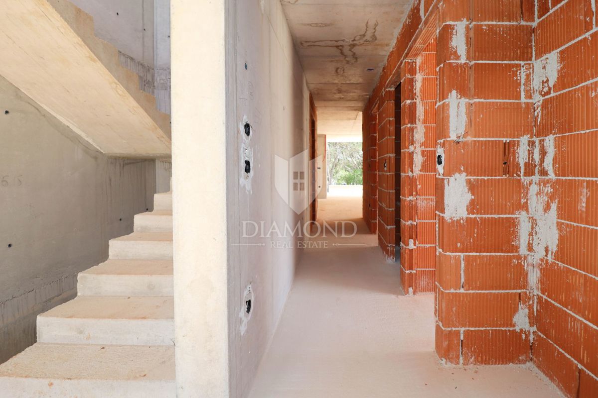 Nuova costruzione con piscina vicino a Rovigno