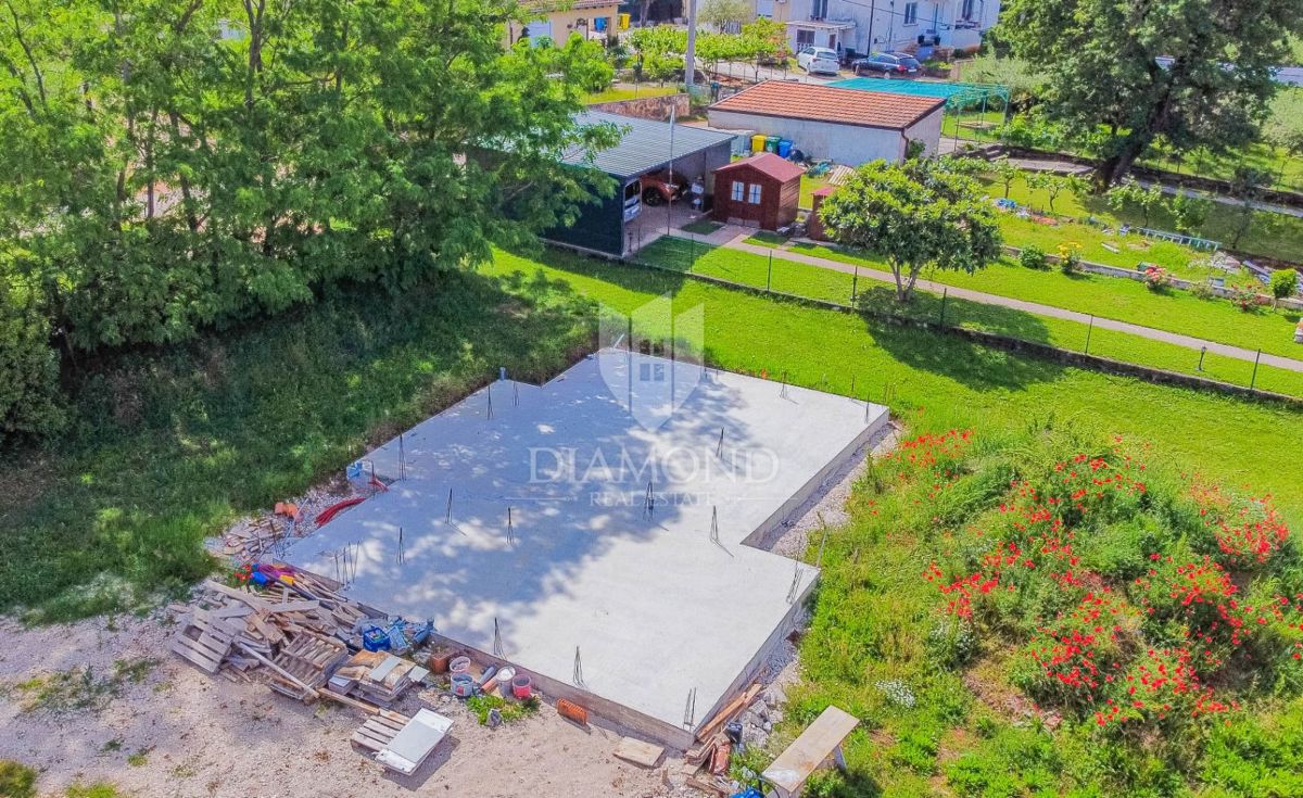 Spaziosa villa in costruzione in una posizione tranquilla!