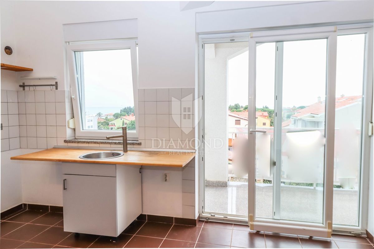 Novigrad, Opportunità! Appartamento con due camere da letto con vista mare!