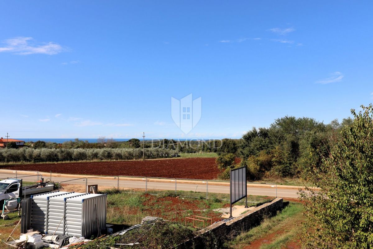 Zona di Poreč, appartamento su due piani in nuova costruzione, vista mare!