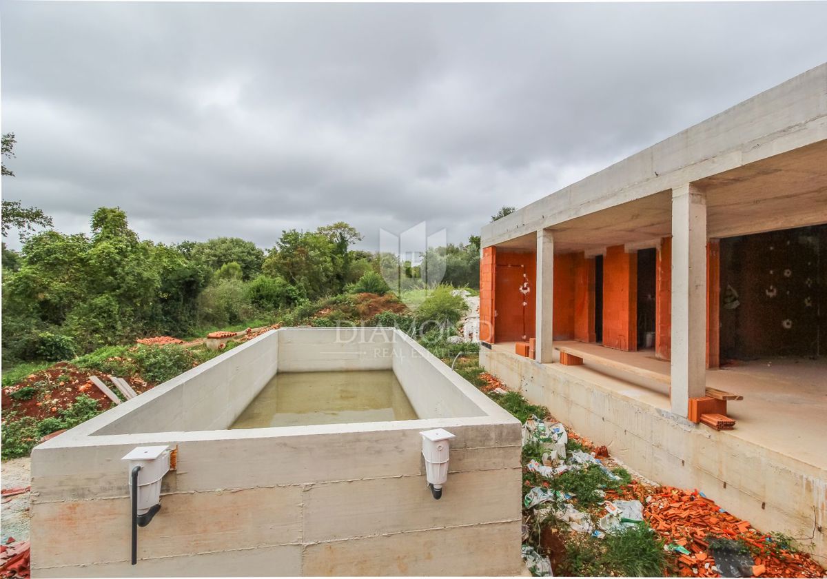 Casa Rohbau vicino al mare, vicino a Pola