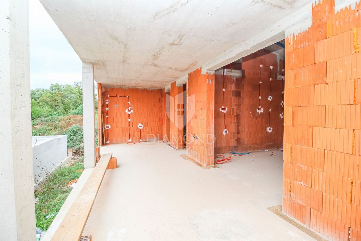 Casa Rohbau vicino al mare, vicino a Pola