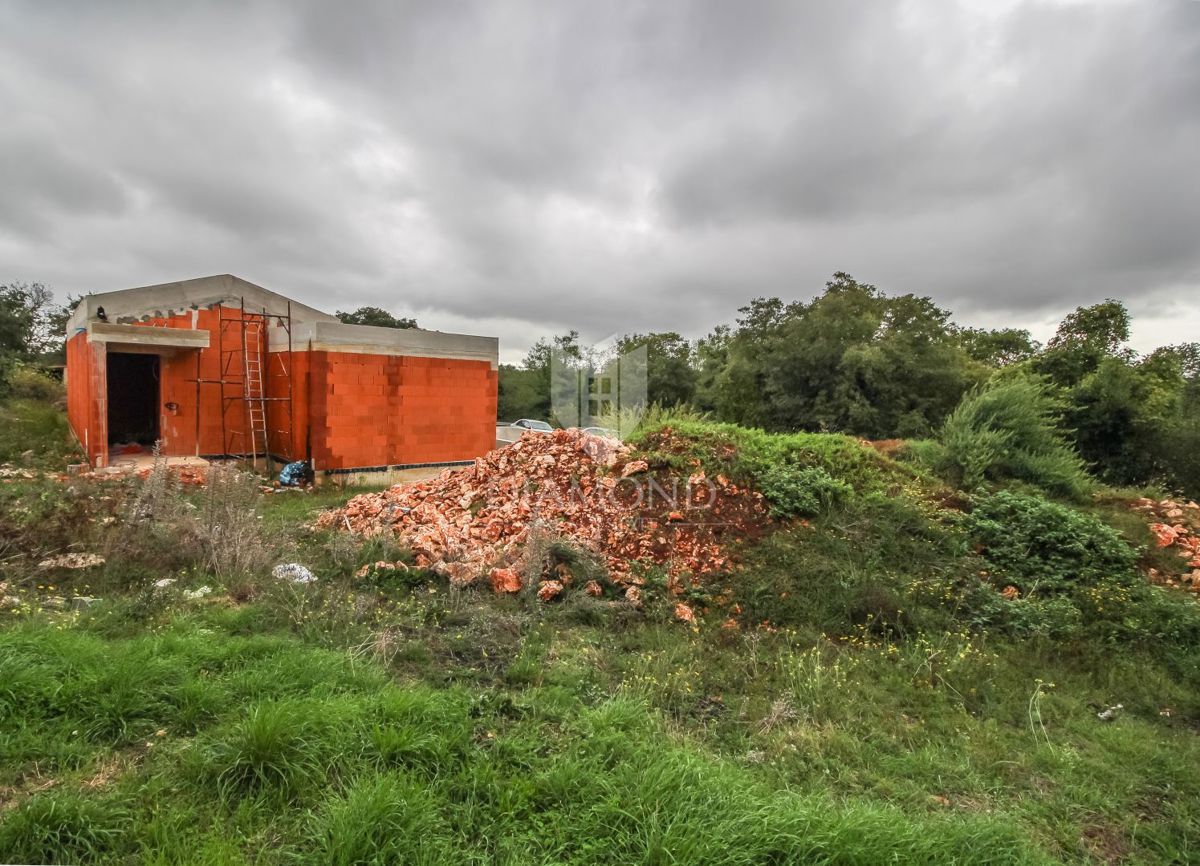 Casa Rohbau vicino al mare, vicino a Pola