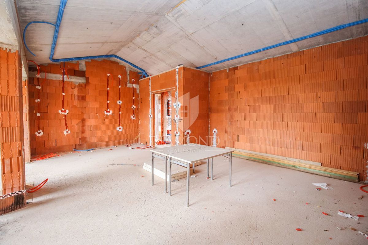 Casa Rohbau vicino al mare, vicino a Pola