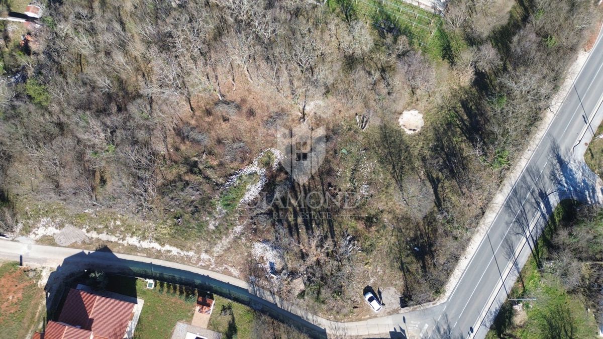 Labin, terreno edificabile vicino al centro