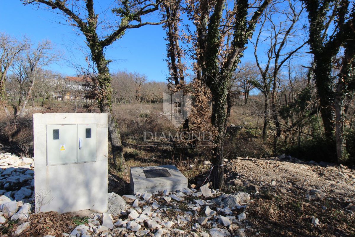 Labin, terreno edificabile vicino al centro