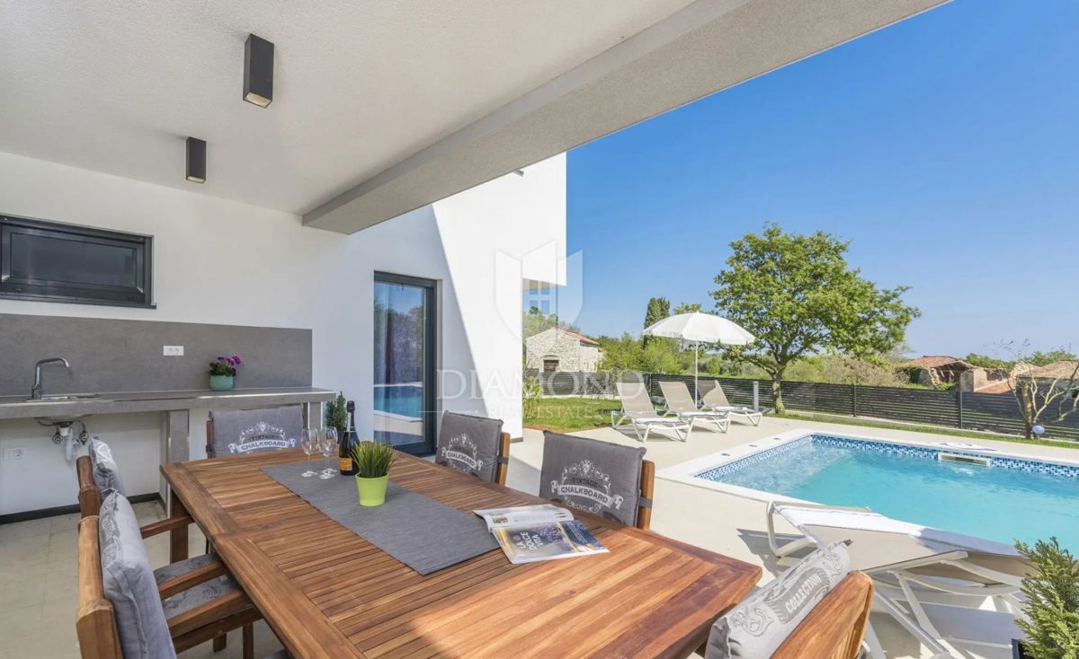 Marčana, Casa vacanze con piscina in posizione tranquilla