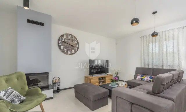 Marčana, Casa vacanze con piscina in posizione tranquilla