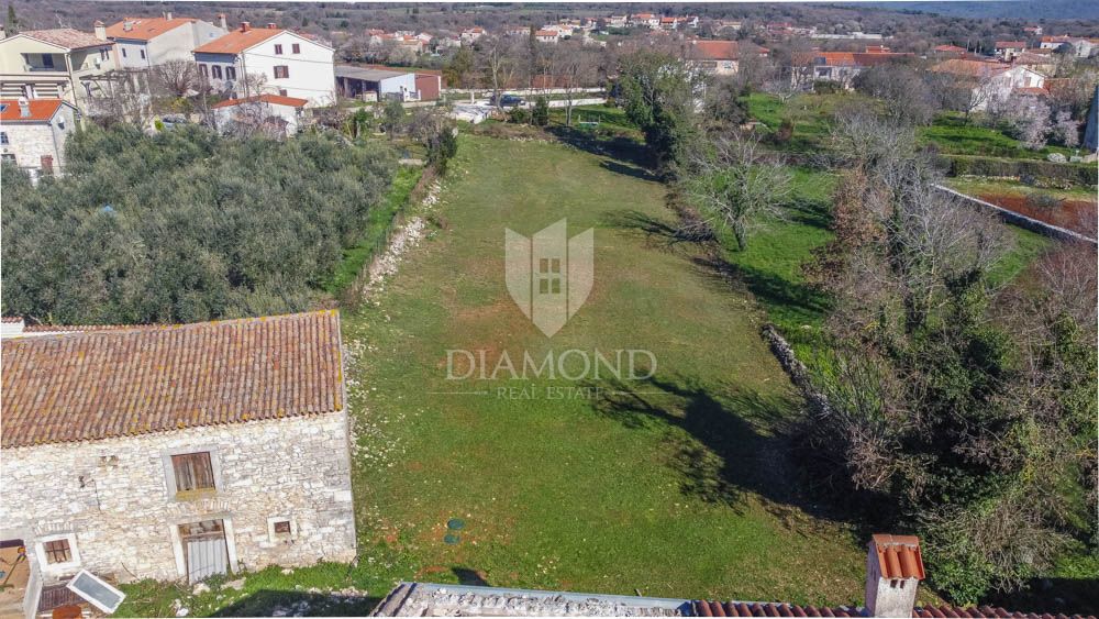 Terreno edificabile con edificabilità registrata a Valtura! 