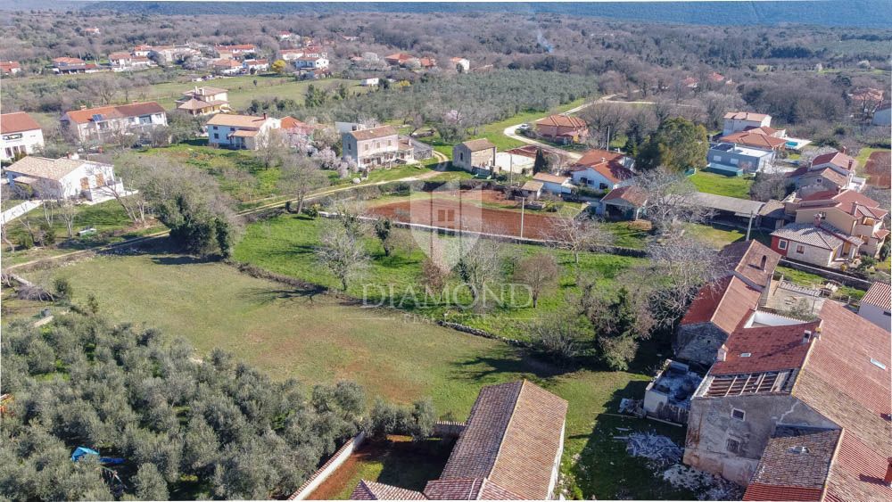 Terreno edificabile con edificabilità registrata a Valtura! 
