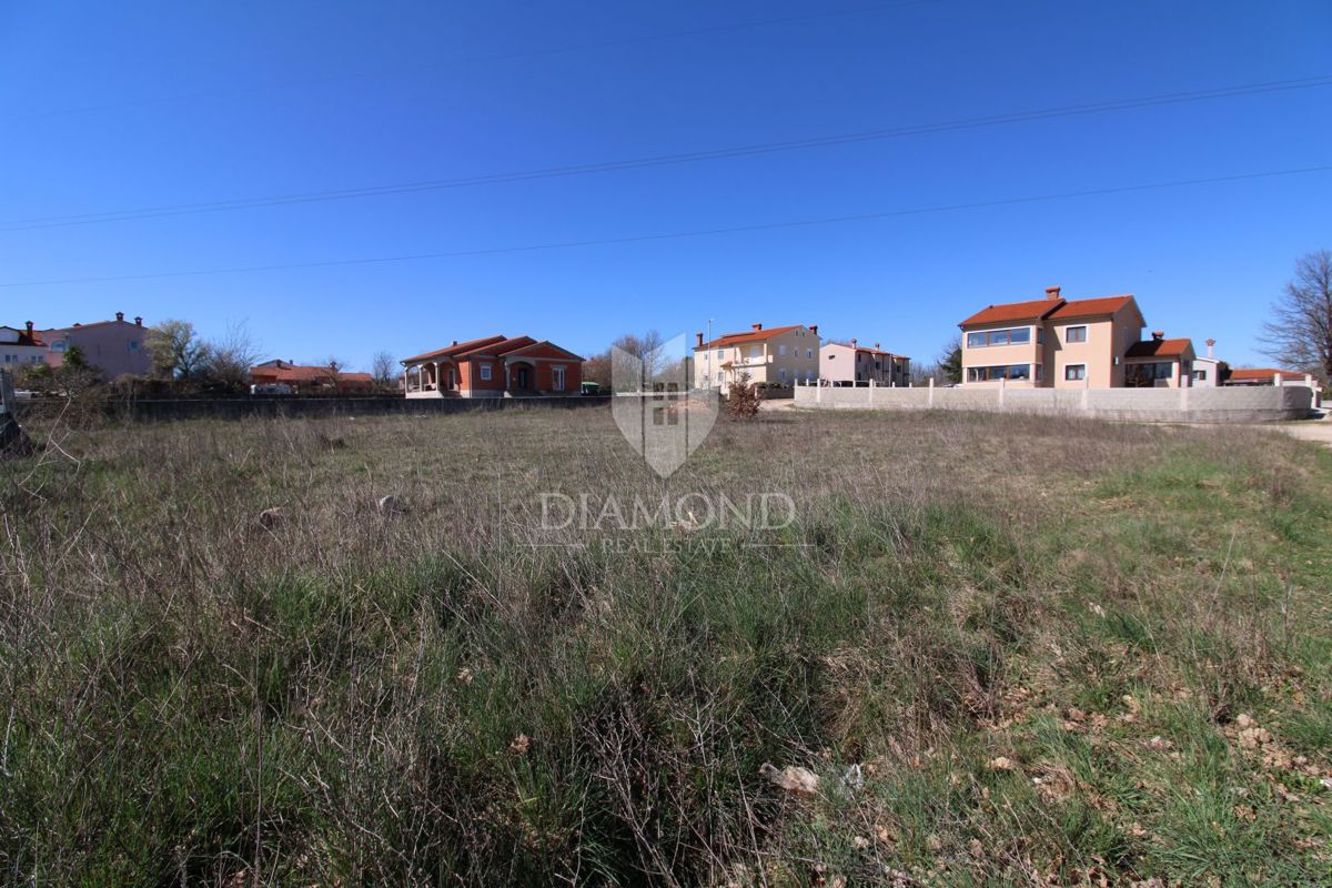 Labin, dintorni, terreno edificabile vicino alla città 