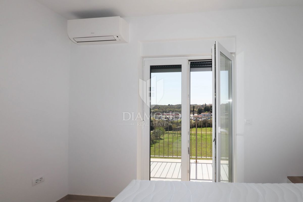 Rovigno, nuovo appartamento con balcone