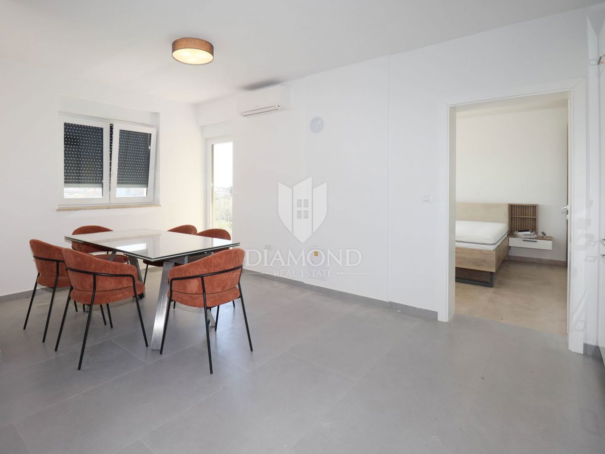 Rovigno, nuovo appartamento con balcone