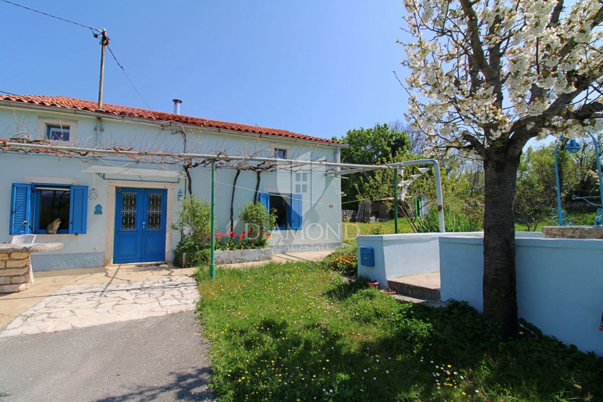 Labin, dintorni, casa molto speciale vicino al mare