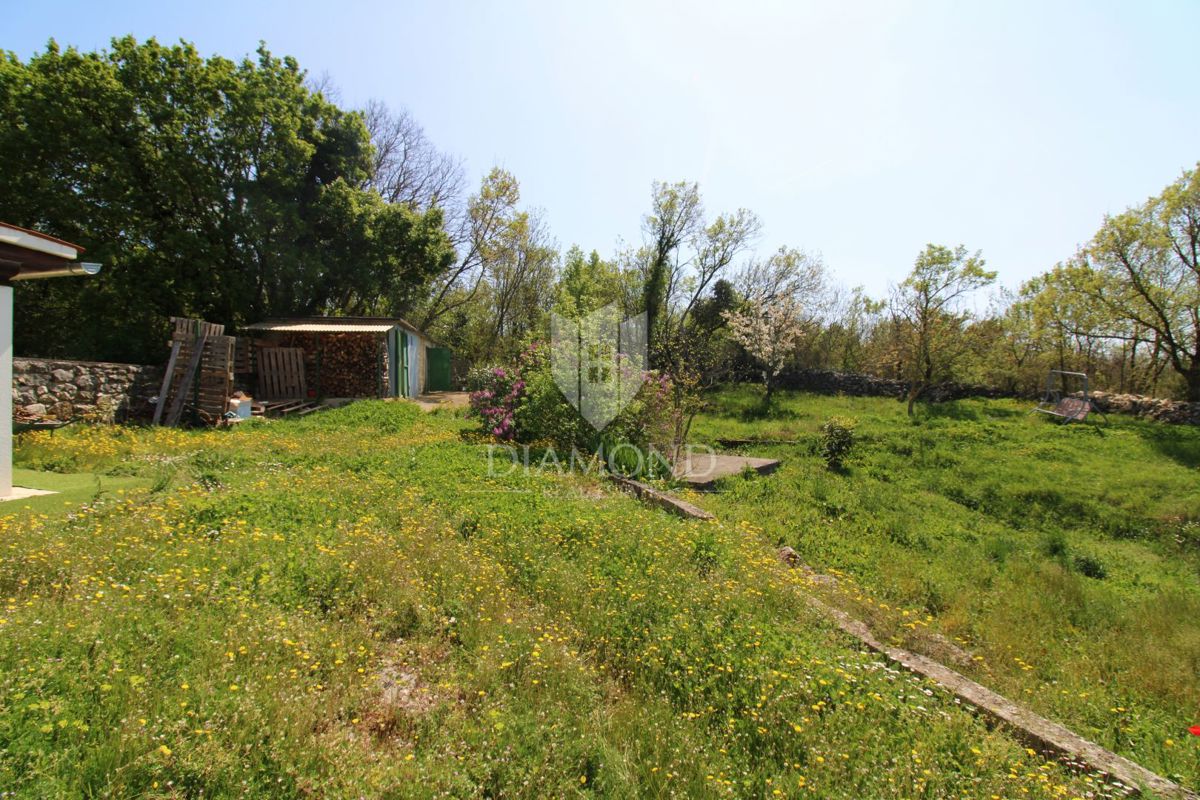 Labin, dintorni, casa molto speciale vicino al mare