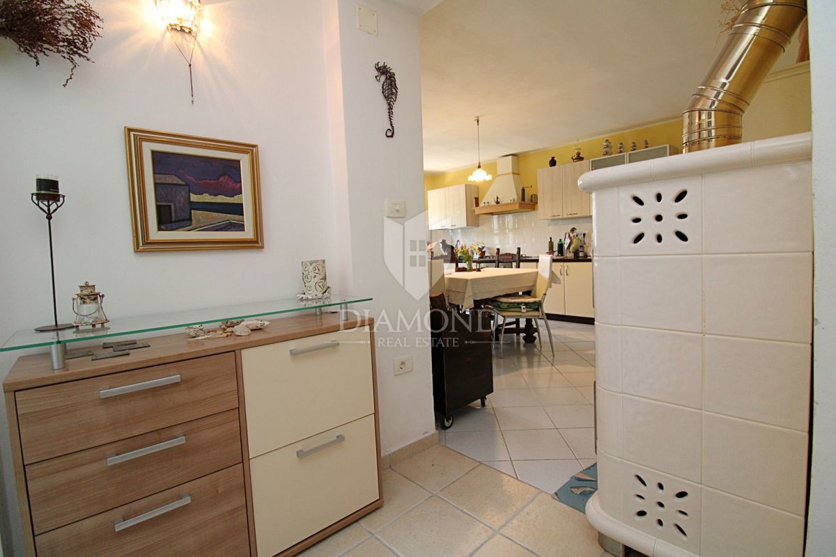 Labin, dintorni, casa molto speciale vicino al mare