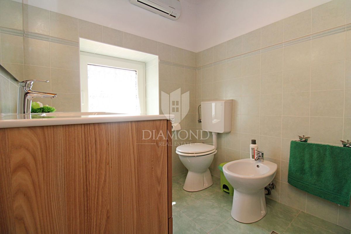 Labin, dintorni, casa molto speciale vicino al mare