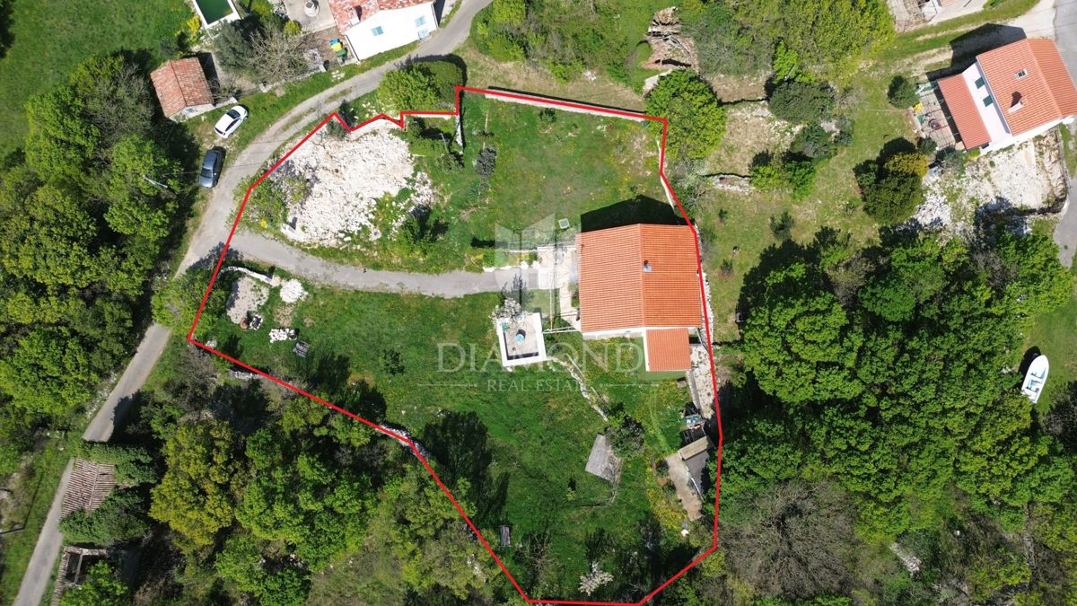 Labin, dintorni, casa molto speciale vicino al mare