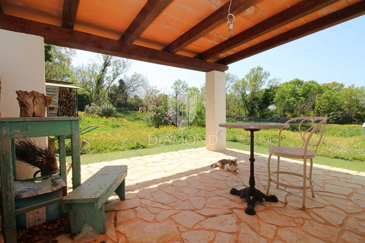 Labin, dintorni, casa molto speciale vicino al mare