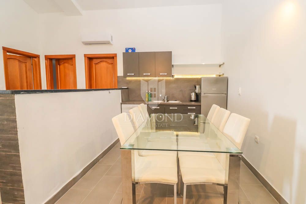 Bellissimo appartamento moderno vicino a Pola! 