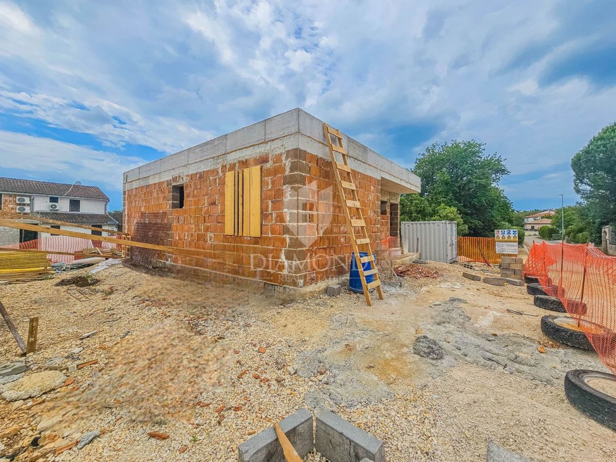 Salvore, Umago! Casa indipendente in fase di costruzione!
