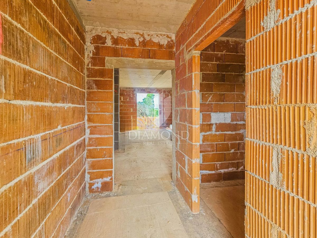 Salvore, Umago! Casa indipendente in fase di costruzione!