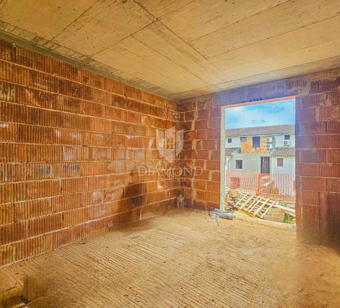 Salvore, Umago! Casa indipendente in fase di costruzione!