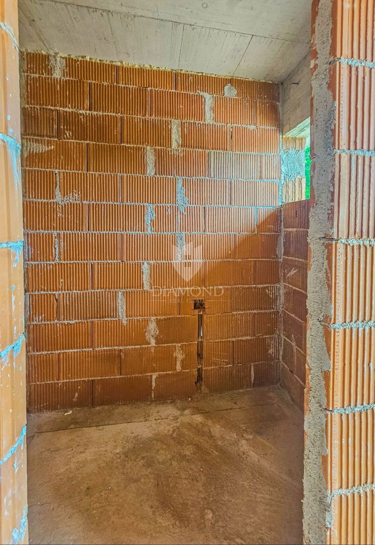 Salvore, Umago! Casa indipendente in fase di costruzione!