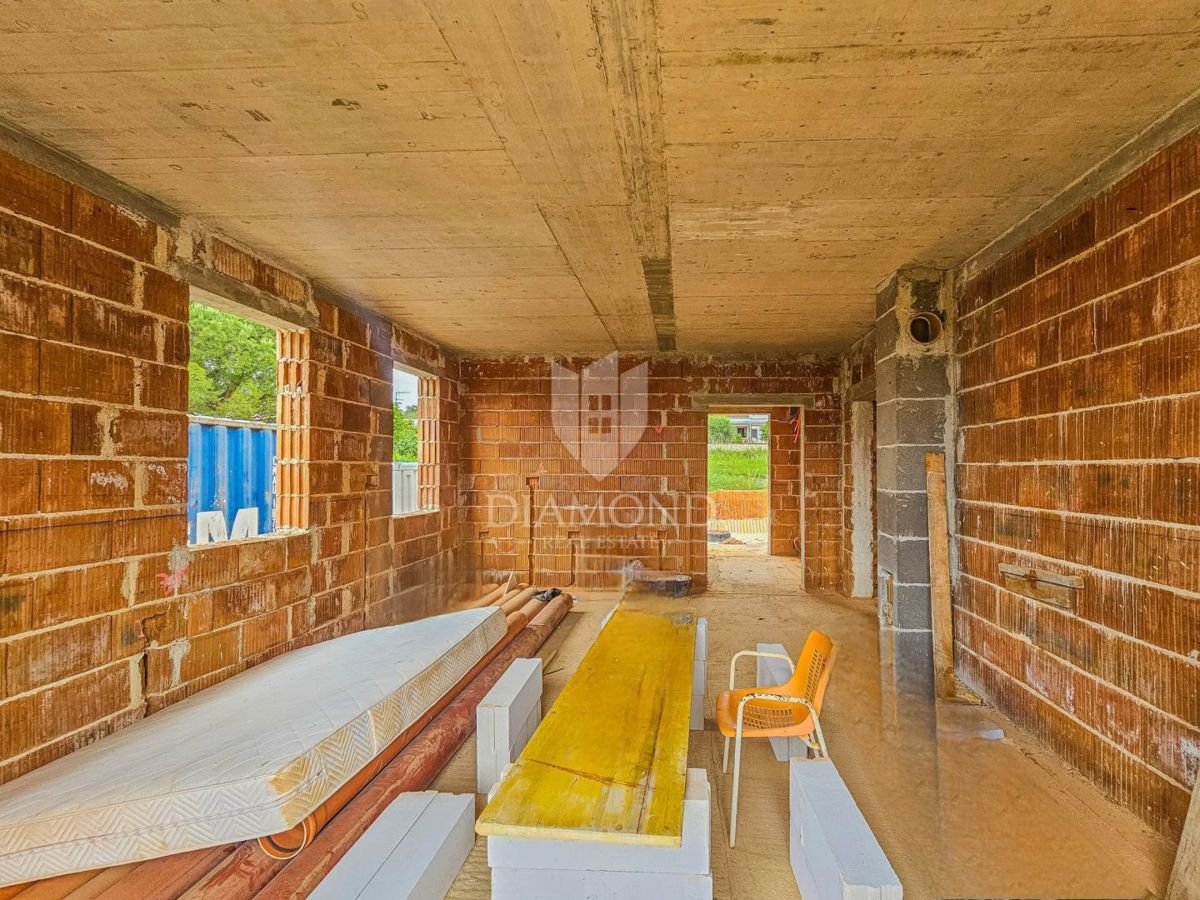 Salvore, Umago! Casa indipendente in fase di costruzione!