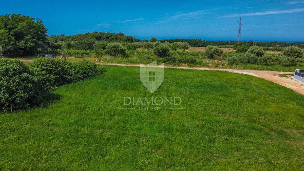 Verteneglio, dintorni, terreno edificabile di 619 m2 in un villaggio tranquillo