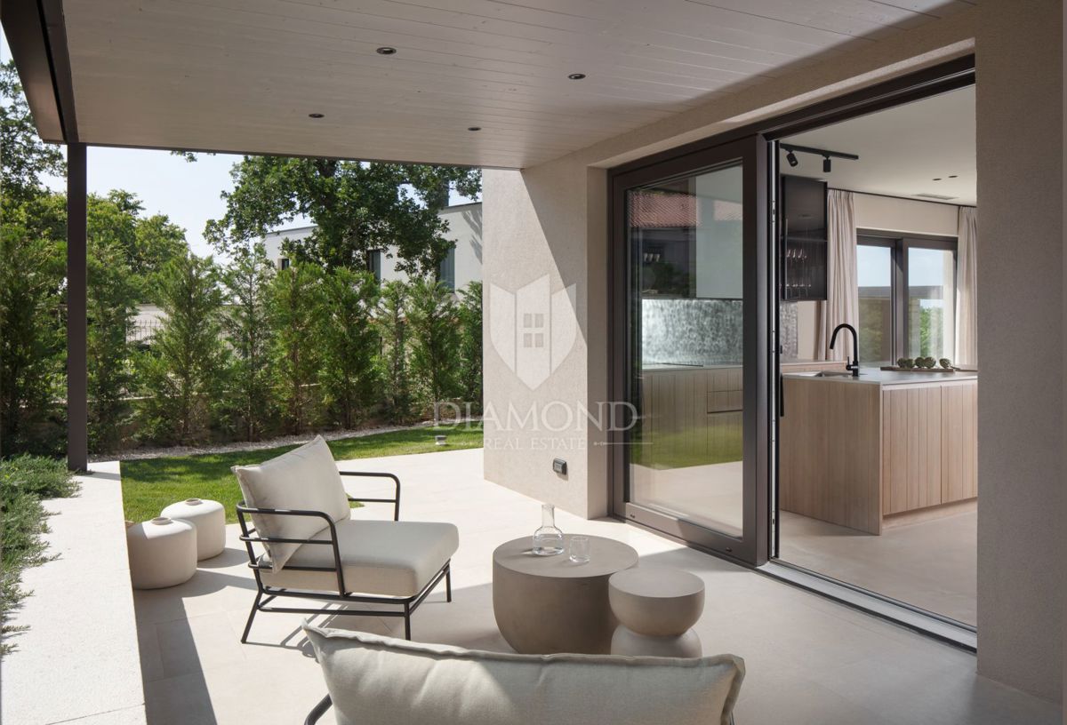 Parenzo – dintorni: Villa da sogno in posizione tranquilla