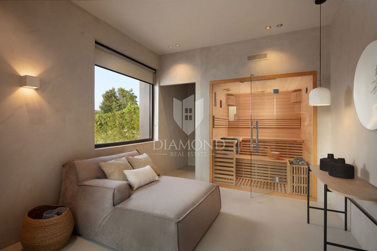 Parenzo – dintorni: Villa da sogno in posizione tranquilla