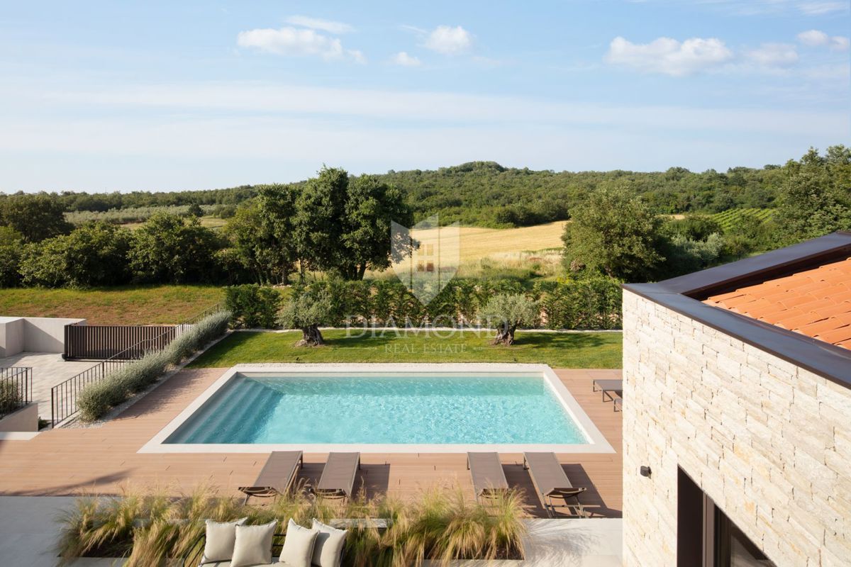 Parenzo – dintorni: Villa da sogno in posizione tranquilla