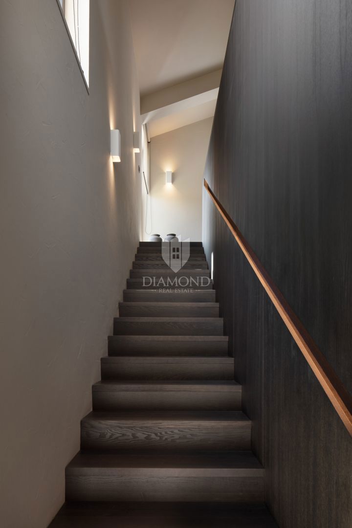 Parenzo – dintorni: Villa da sogno in posizione tranquilla