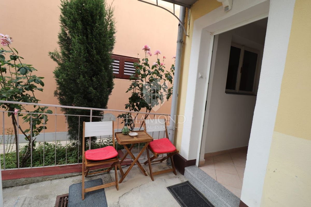 Abbazia, appartamento con una camera da letto vicino al mare e al centro 