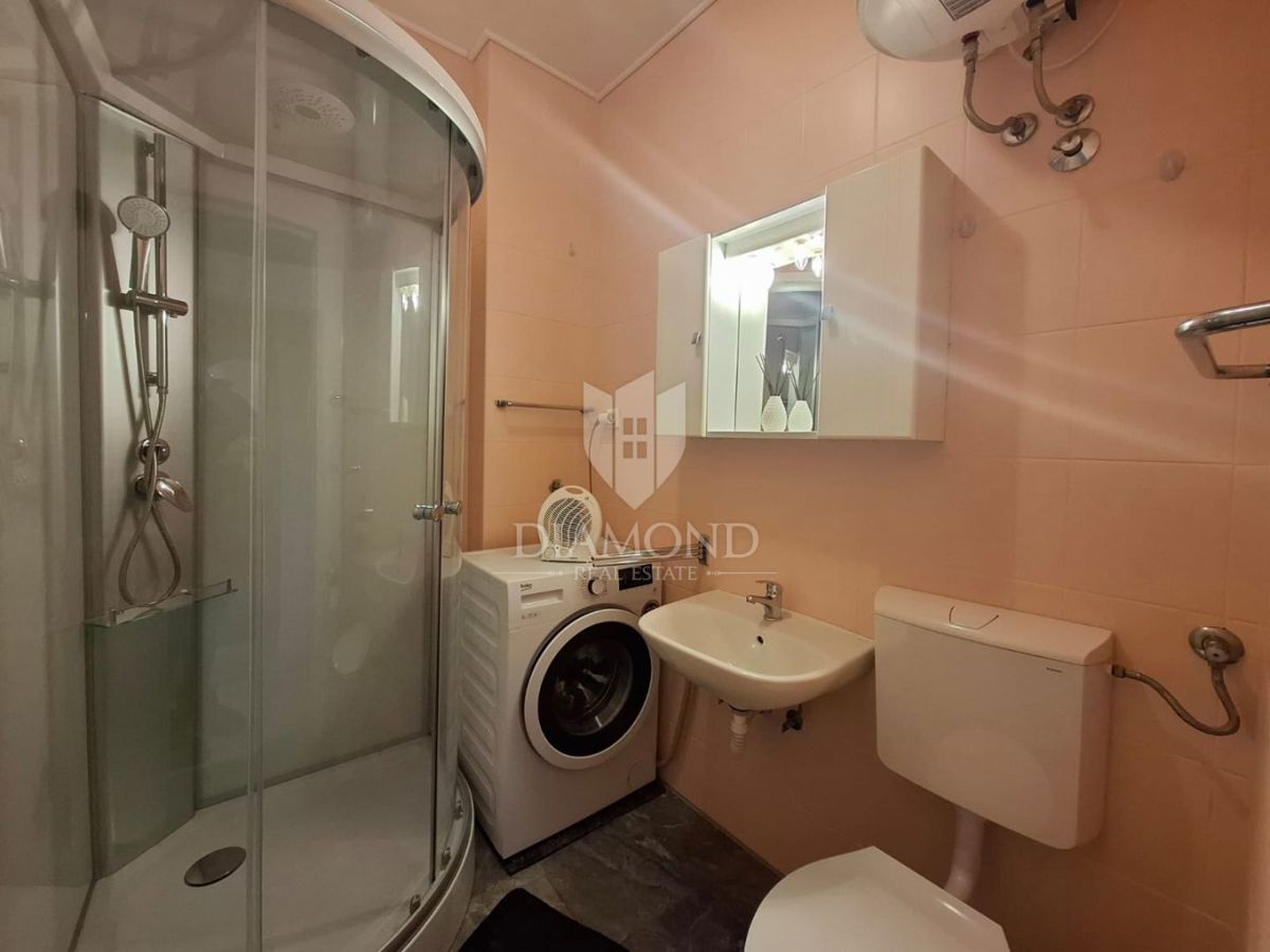 Abbazia, appartamento con una camera da letto vicino al mare e al centro 