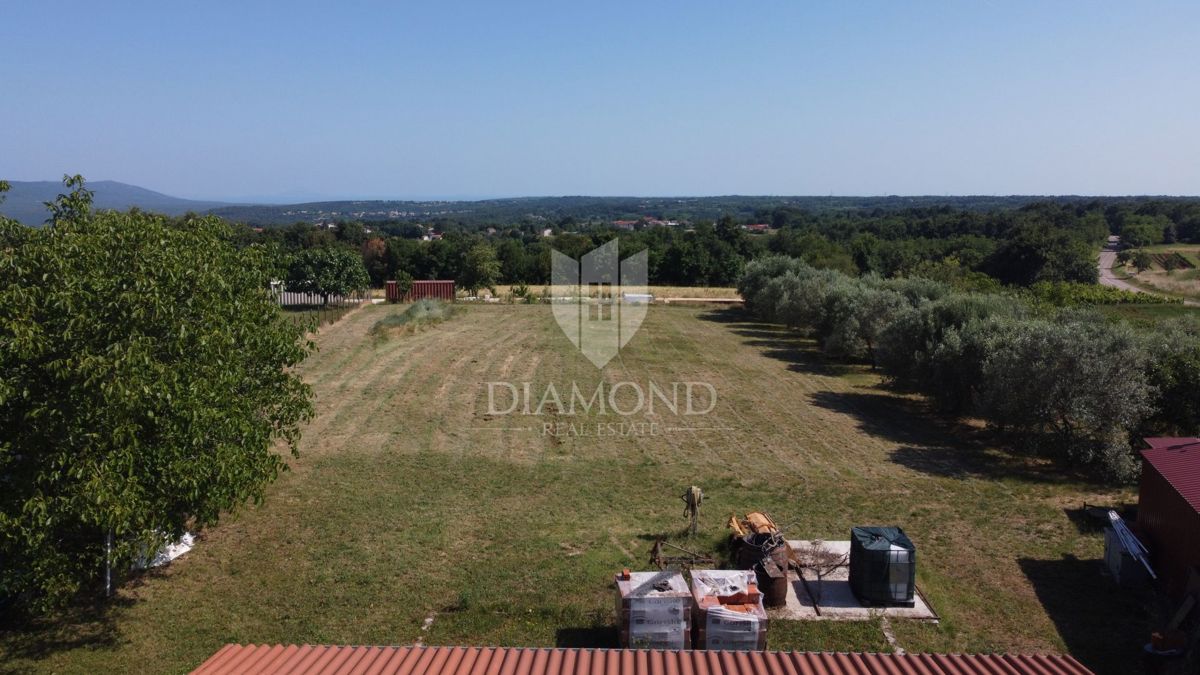 Proprietà con ampio terreno edificabile, Barban, dintorni