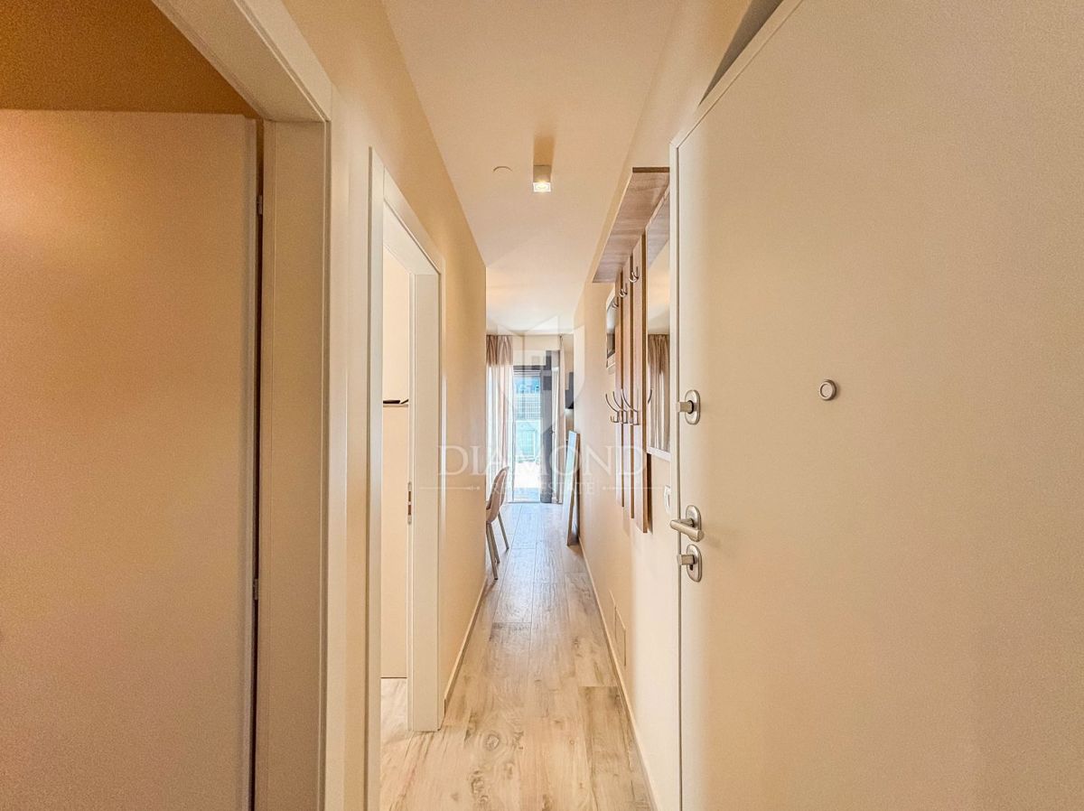 Umago, San Lorenzo, Trilocale arredato con vista mare!